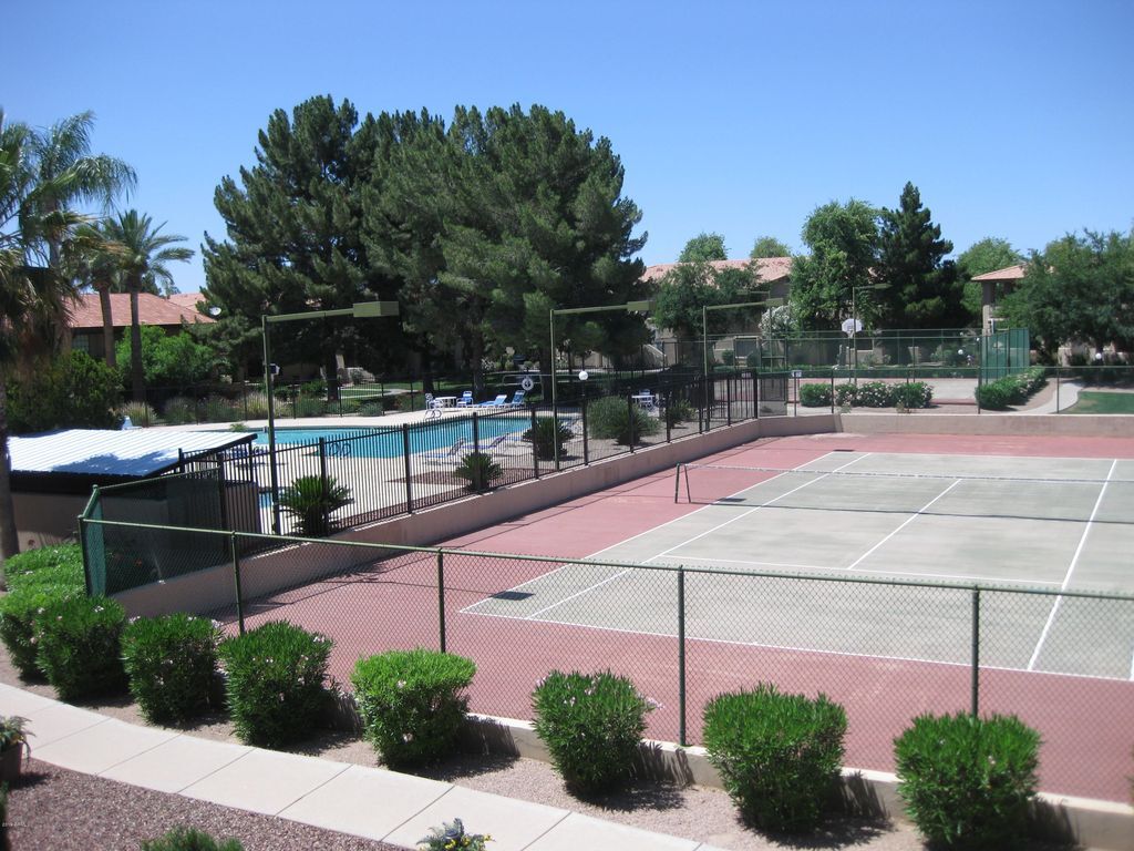 Tennis Courts - 1351 N Pleasant Dr