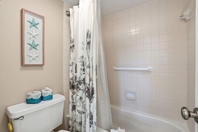 Building Photo - 600 Neapolitan Way