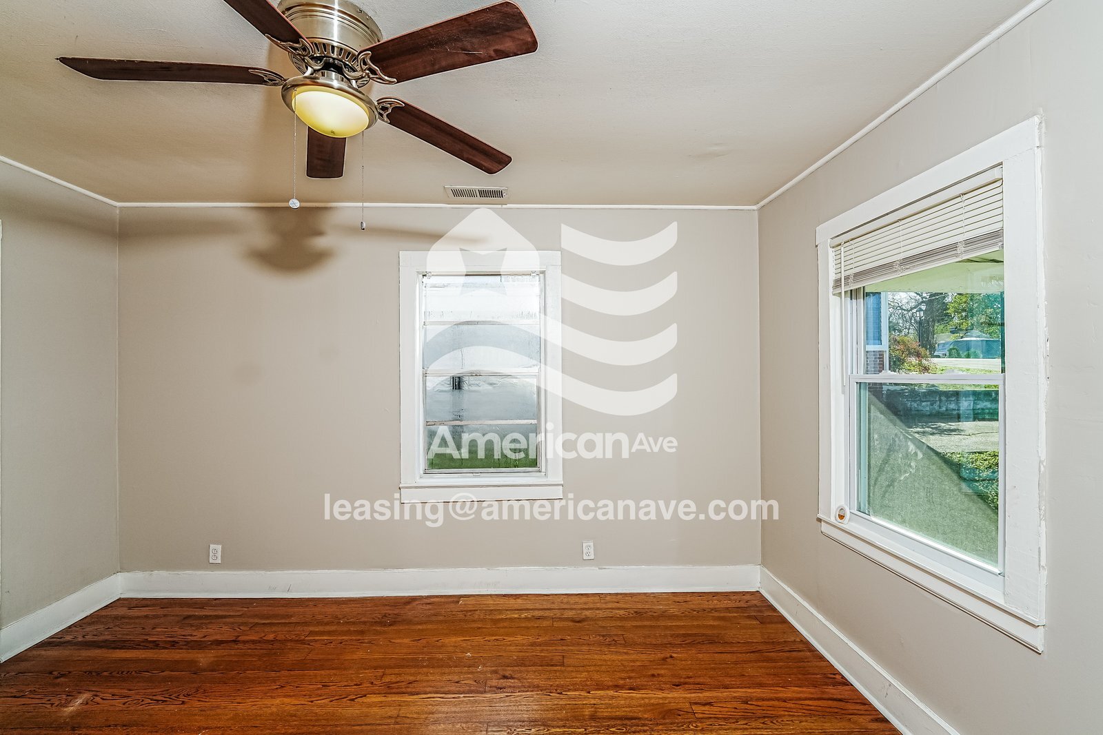 Building Photo - 707 19th St S