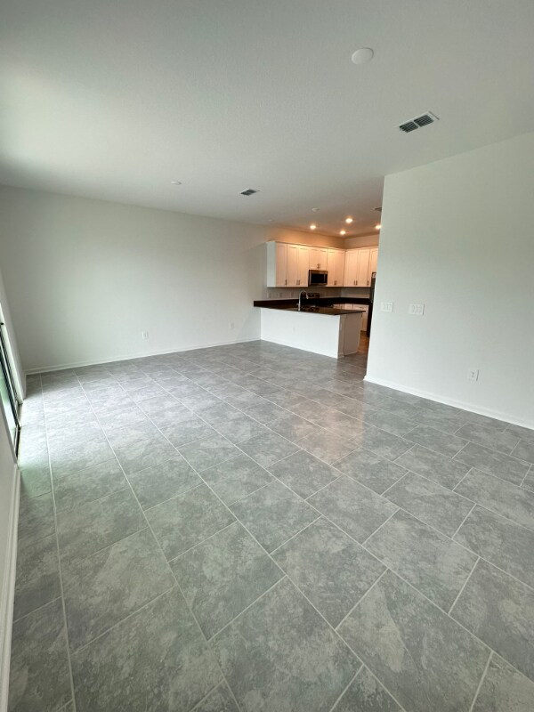 Building Photo - 7433 Stone Crk Trl