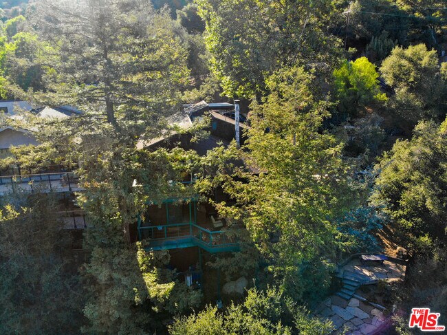 Building Photo - 730 Basin Dr