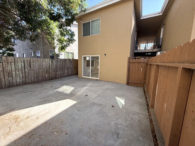 Building Photo - 8435 Willis Ave