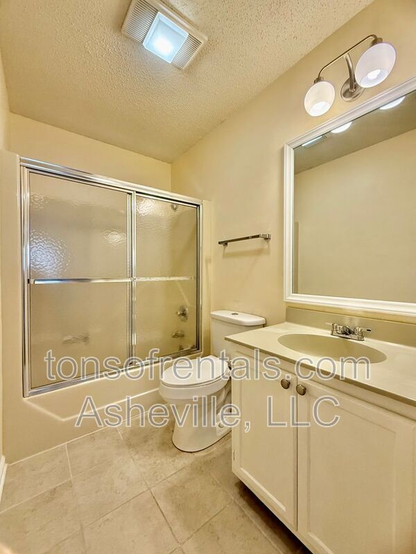 Building Photo - 181 N Britton Creek Ct