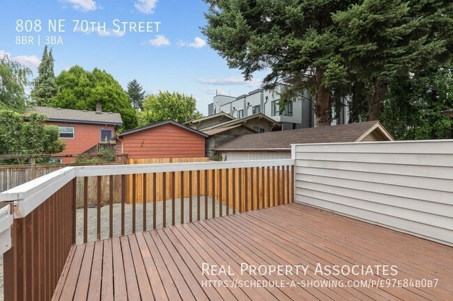 Building Photo - 808 NE 70th St