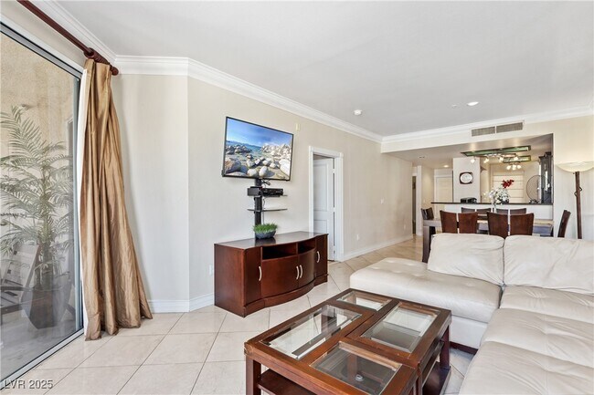 Building Photo - 260 E Flamingo Rd