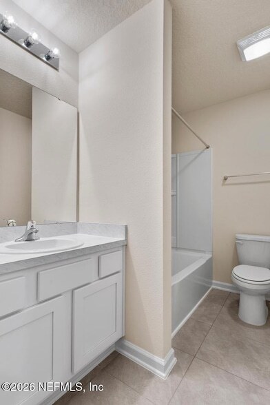 Building Photo - 21 Temple Dr