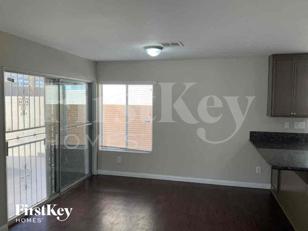 Building Photo - 6067 Hidden Rock Dr