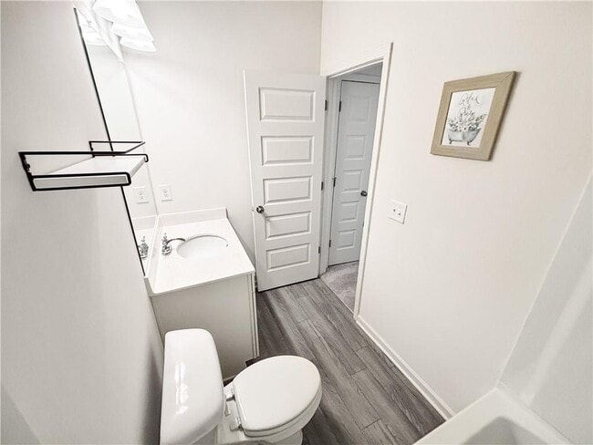 Building Photo - 5784 Silver Lk Dr