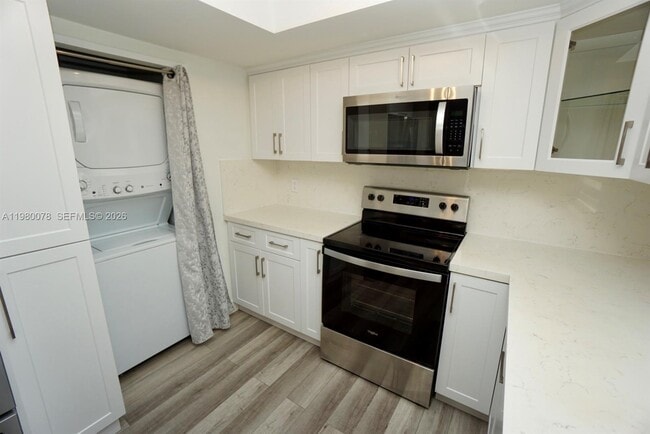 Building Photo - 14970 SW 49th Ln