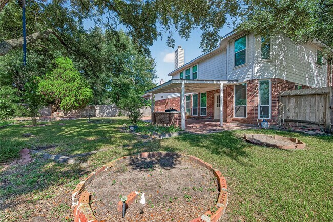 Building Photo - 12110 Laurel Ct