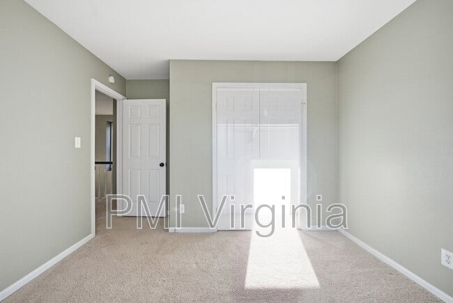 Building Photo - 4808 Boxford Rd