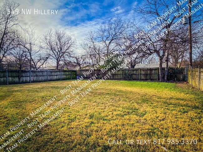 Building Photo - 549 NW Hillery St