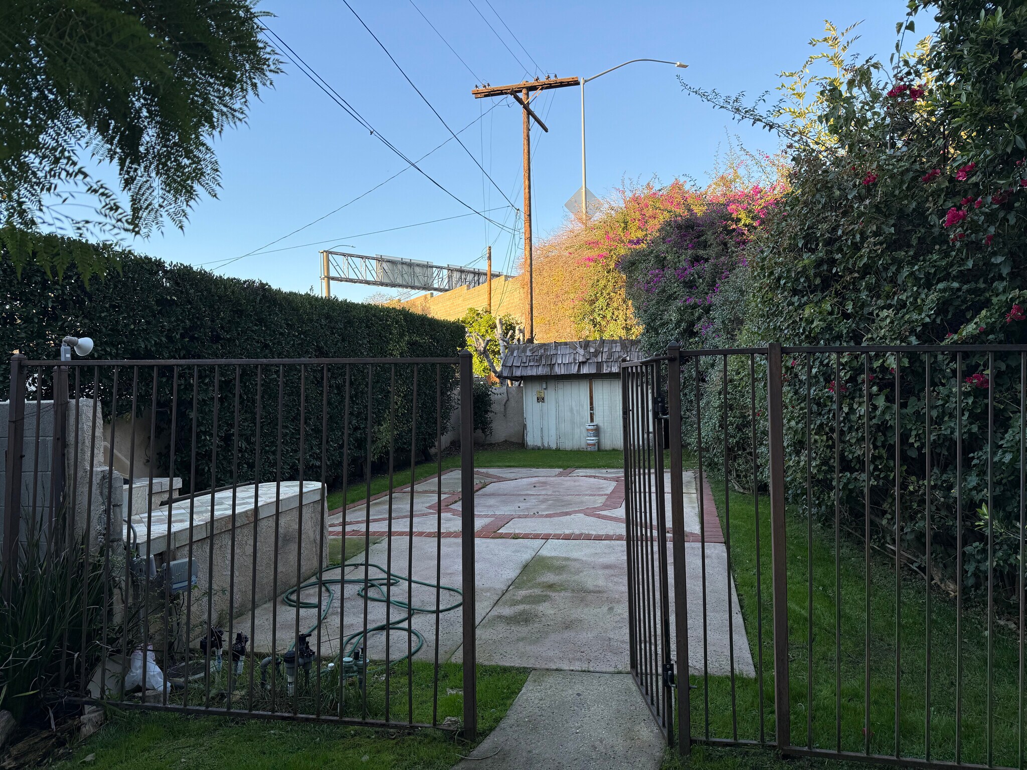 Building Photo - 4524 Tujunga Ave