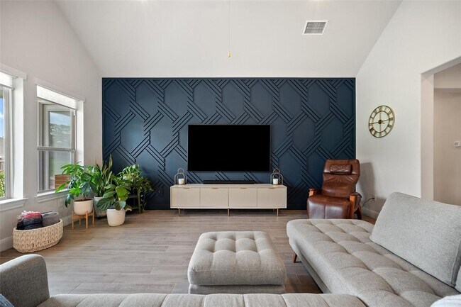 Building Photo - 165 Lunar Lp