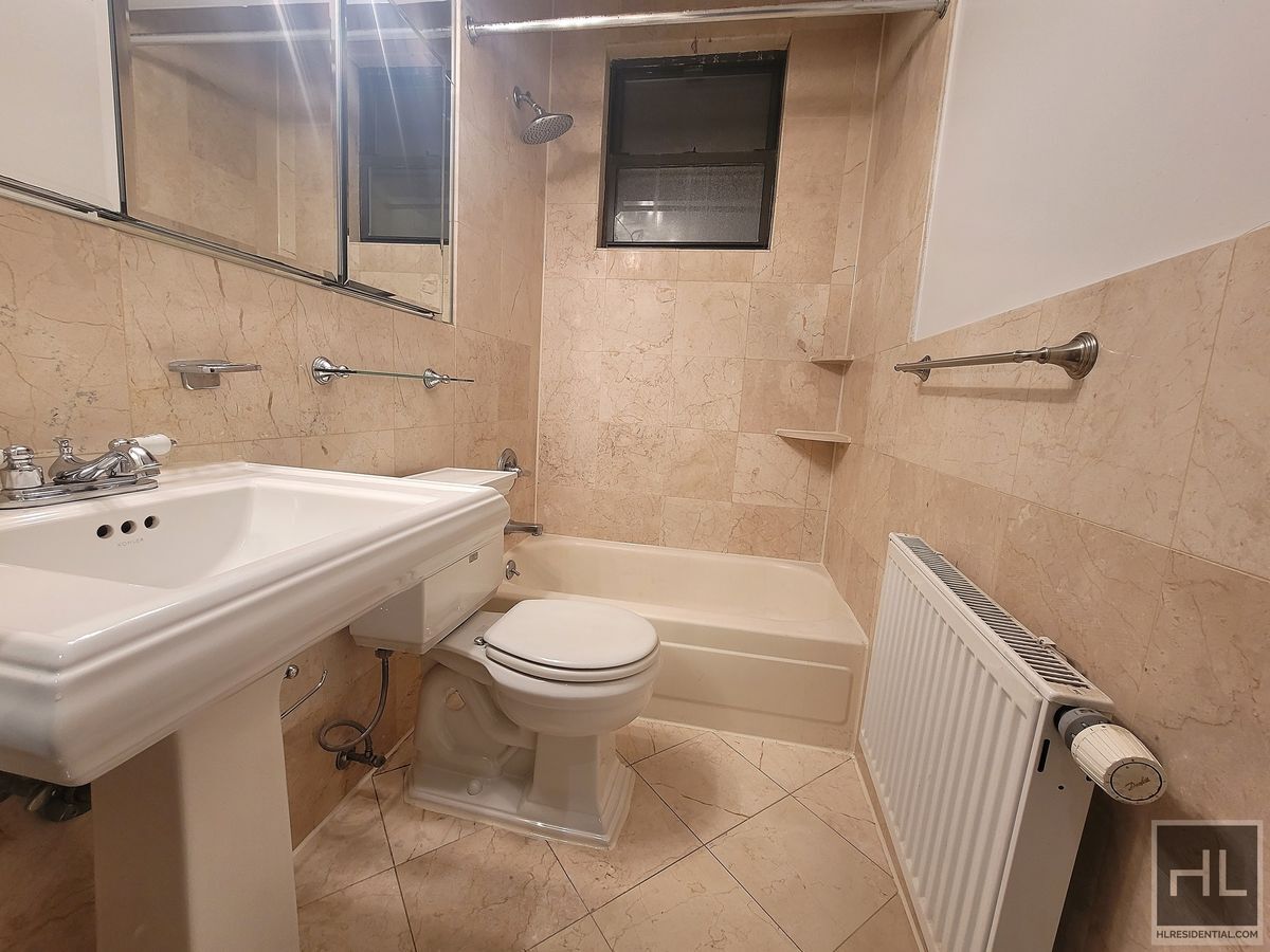 Building Photo - E 13TH ST.