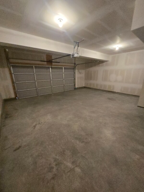 Building Photo - 4833 Autumn Leaf Dr