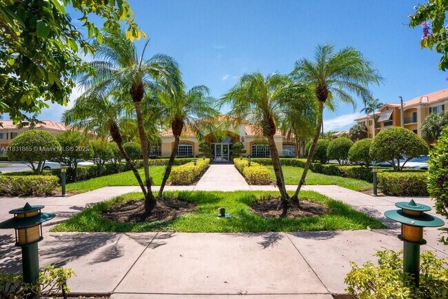 Building Photo - 7330 NW 114th Ave