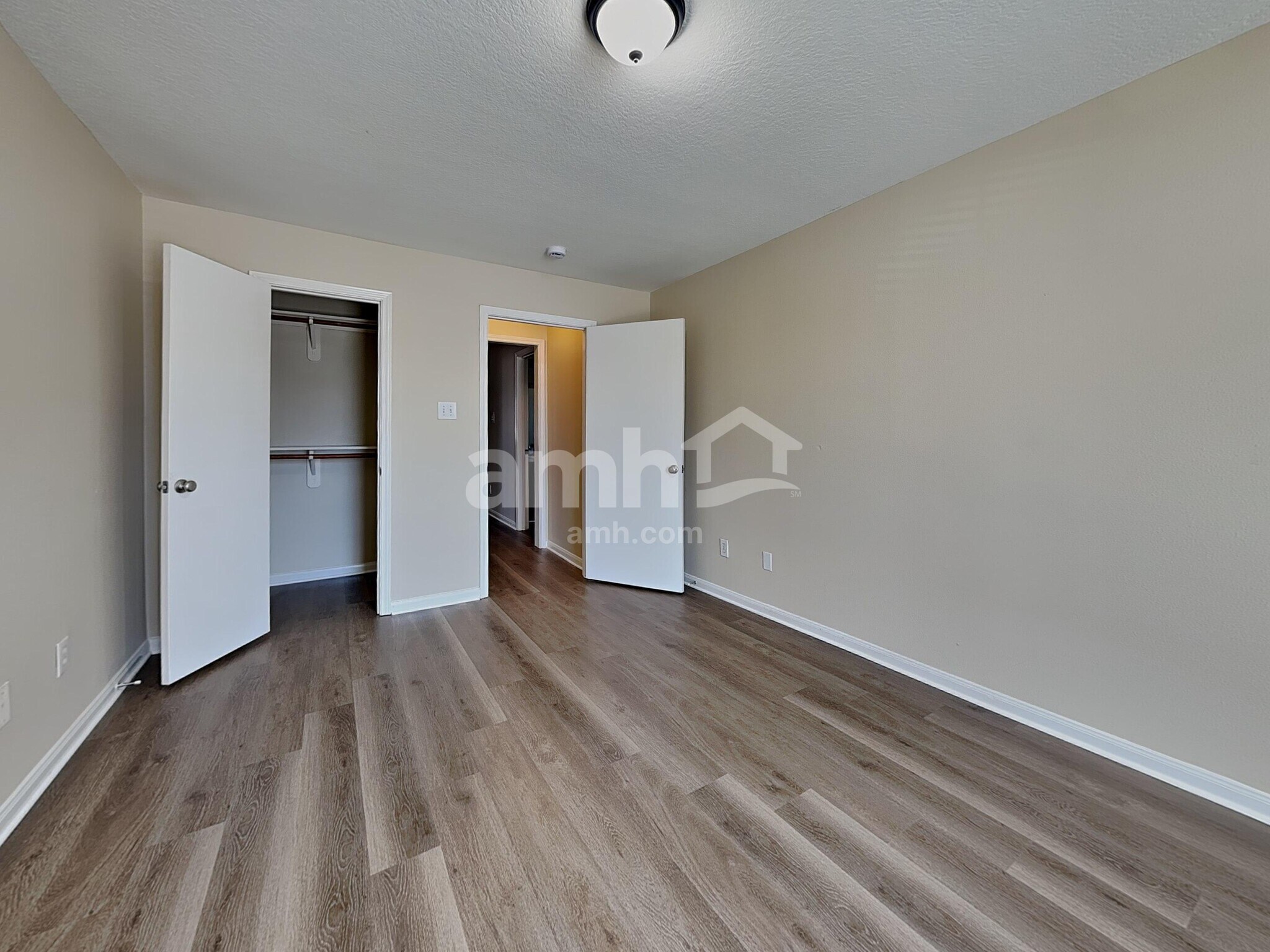 Building Photo - 11814 E Galwan Cir