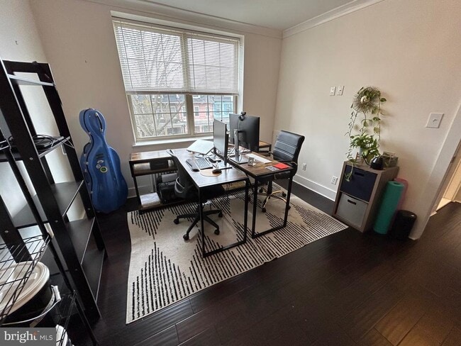 Building Photo - 939 Longfellow St NW