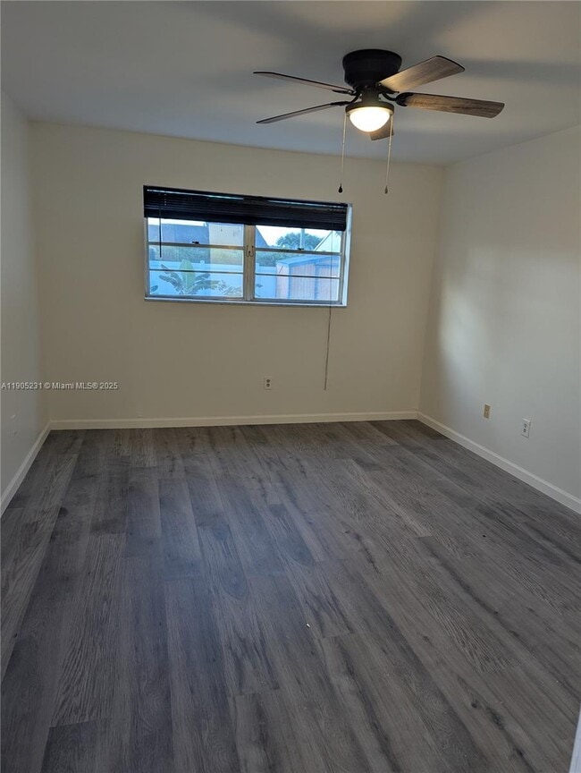 Building Photo - 5904 S Rue Rd