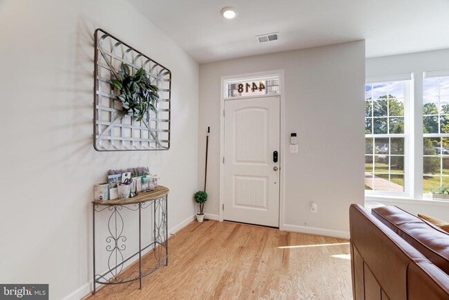 Building Photo - 4418 Fair Lakes Ct