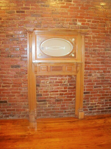 150 yr old restored mantle - 71 Baldwin St