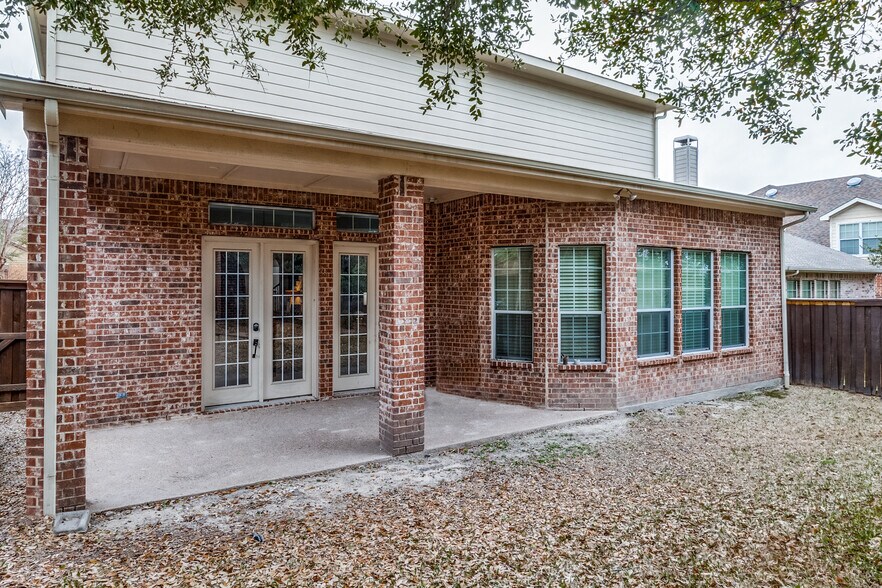 Building Photo - 10829 Dixon Branch Dr