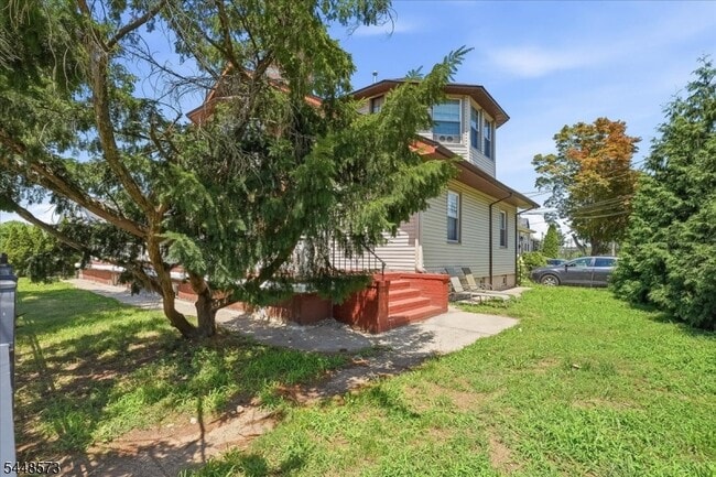 Building Photo - 274 Crawford Terrace