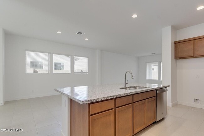 Building Photo - 458 W Golden Aspen Dr