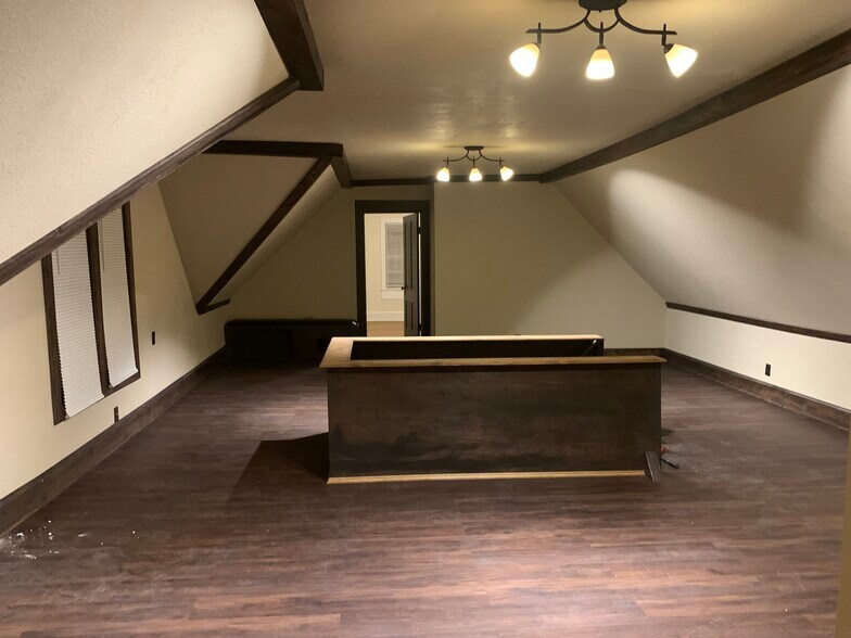 Building Photo - 318 N 41st St