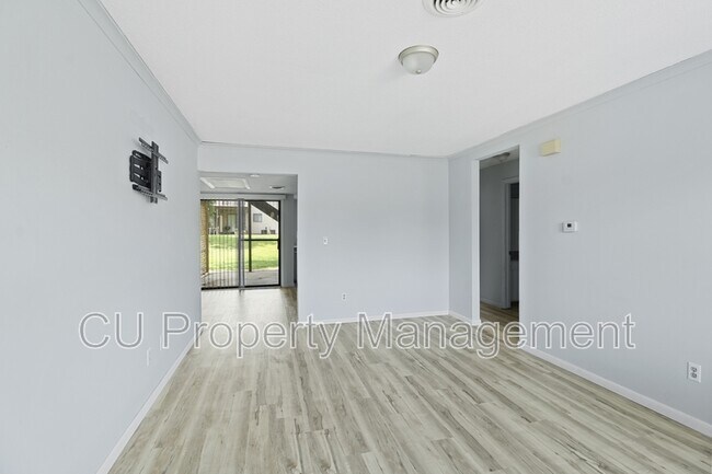 Building Photo - 1202 Dean Dr