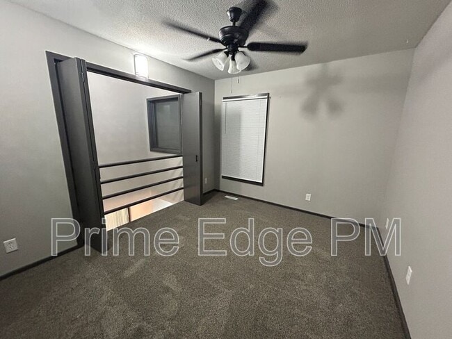 Building Photo - 1841 Ridgehaven Ct