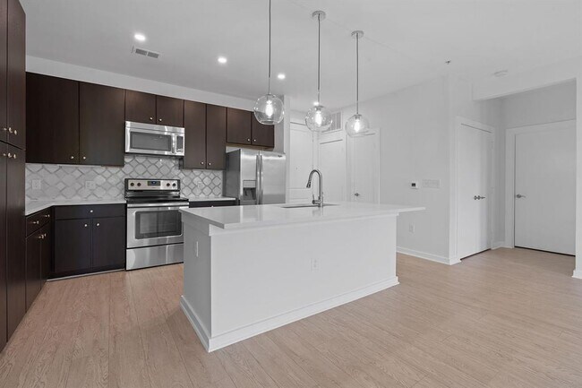 Building Photo - 1900 Barton Springs Rd