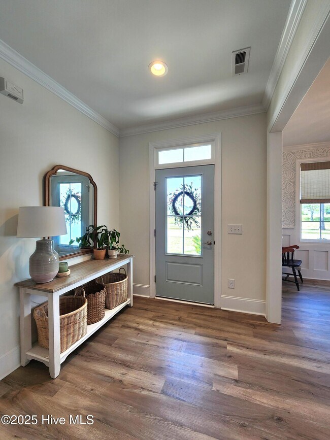 Building Photo - 380 Lake Firefly Loop