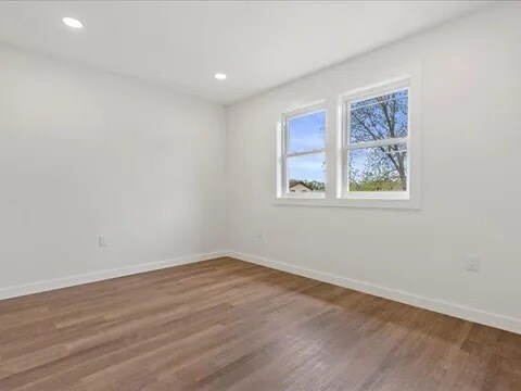 Building Photo - 3304 W Alvina Ave