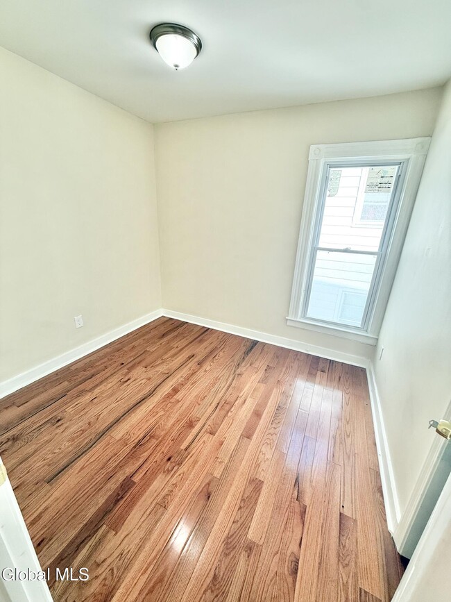 Building Photo - 1740 Van Vranken Ave.