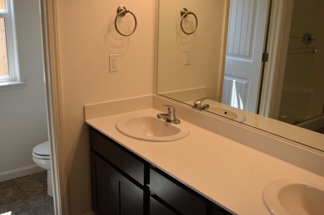 Building Photo - 4751 Irma Dr