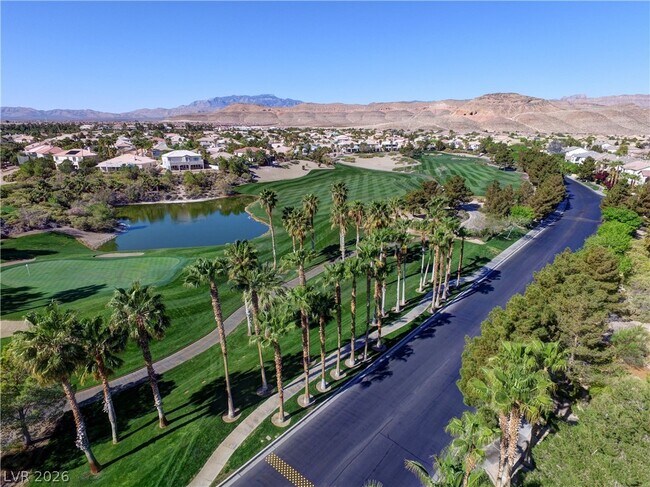 Building Photo - 121 Standing Stone St