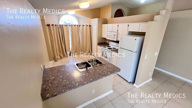 Building Photo - 1107 Isadore Dr