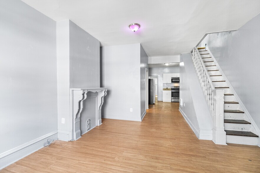 Building Photo - 1624 Edgley St