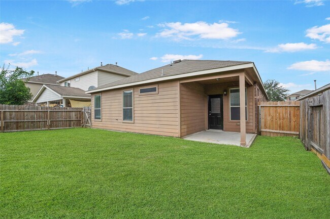 Building Photo - 16414 Peyton Stone Cir