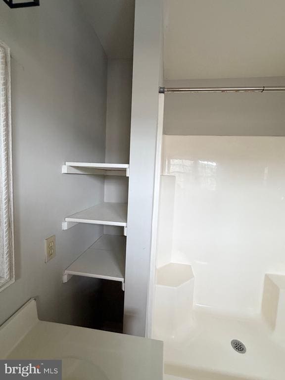 Building Photo - 156 Sparrow Rd