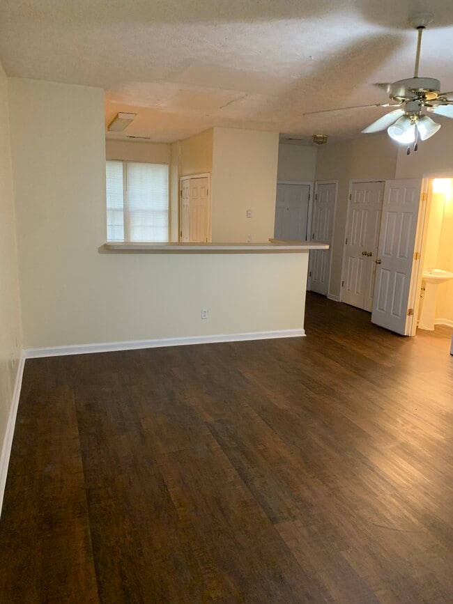 Living Area/1/2 Bath - 6115 Camden Forrest Dr