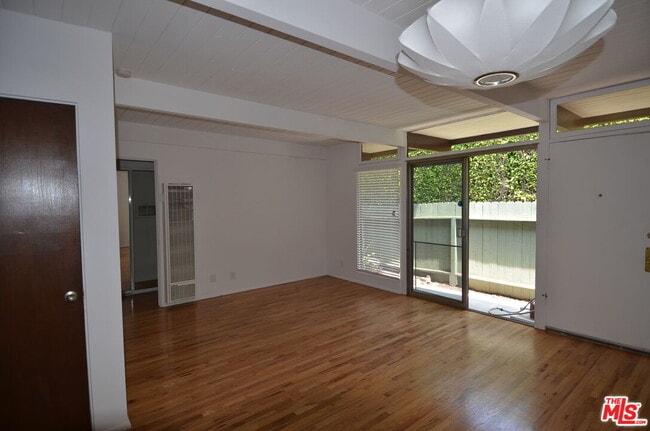 Building Photo - 3113 5th St