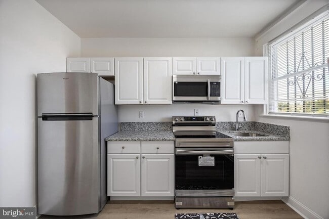 Building Photo - 478 S Bentalou St