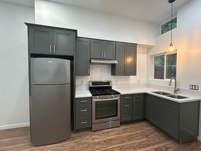 Building Photo - 5413 W 118th St