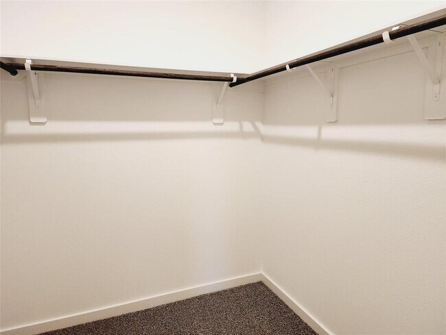 Building Photo - 9836 Grosbeak Ln