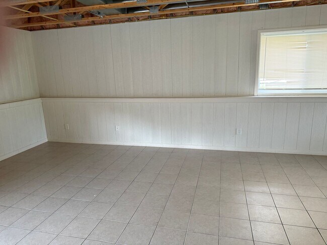 Building Photo - Charming 2 Bed 2 Bath Twin Home