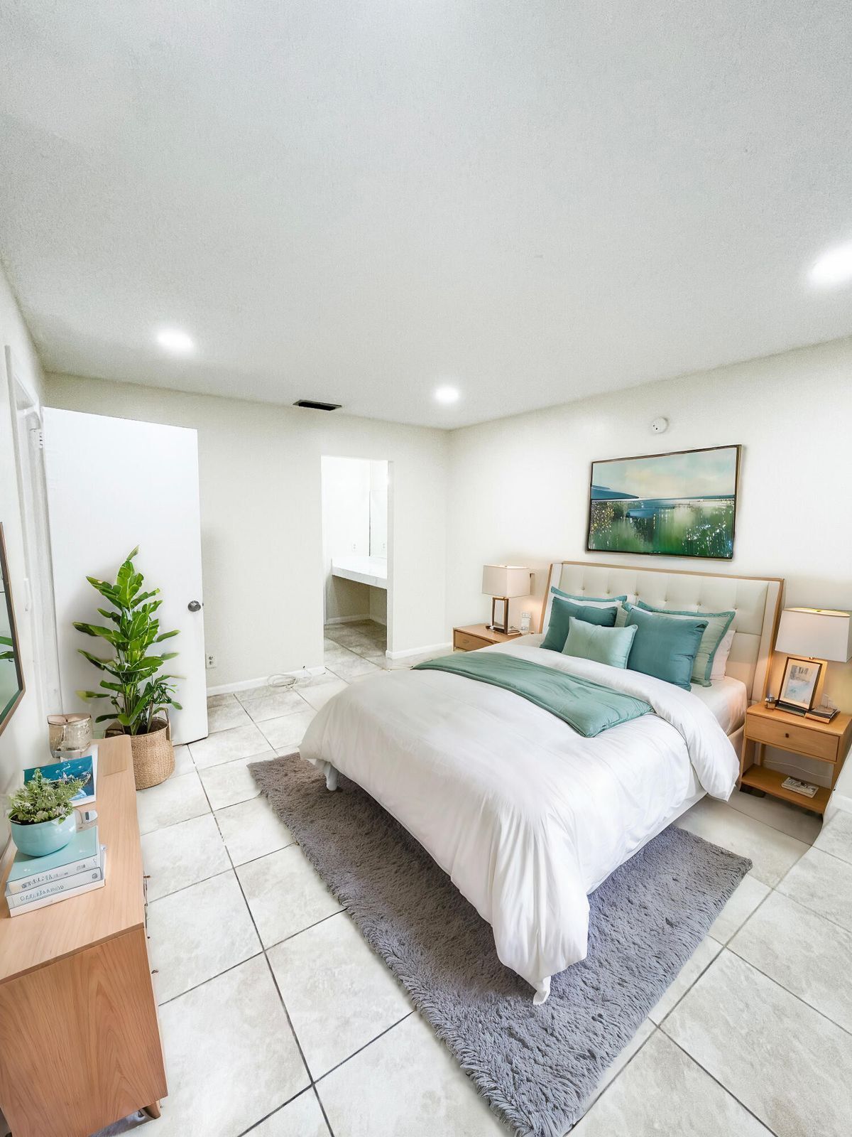 Building Photo - 4583 Barclay Cres
