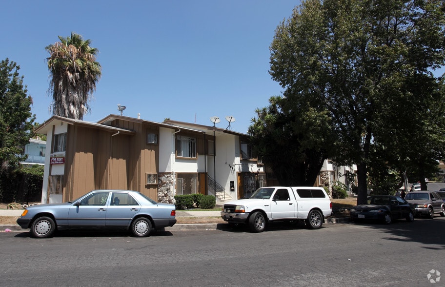 3867 - 3885 Potomac Ave - 3867 Potomac Ave.
